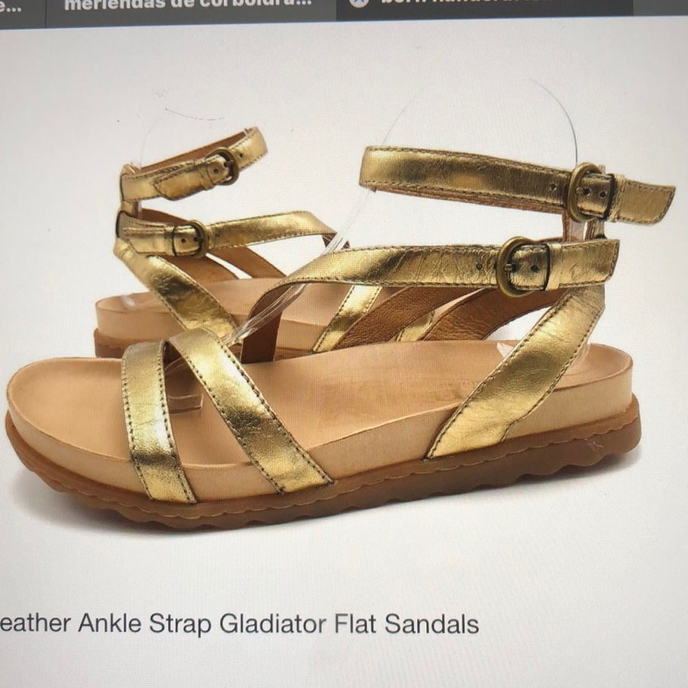 Born sandals